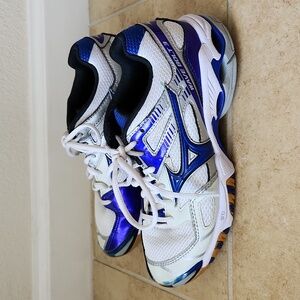Mizuno Womens Wave Bolt 3 White & Blue Volleyball Court Shoes Sneakers Size 7.5